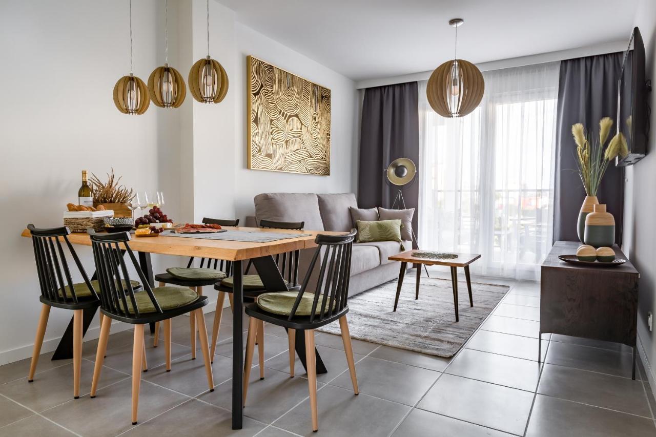 Sunny Apartment In Denia With Outdoor Swimming Pool And Garage Parking Place Included, 300M From The Sandy Beach Kültér fotó