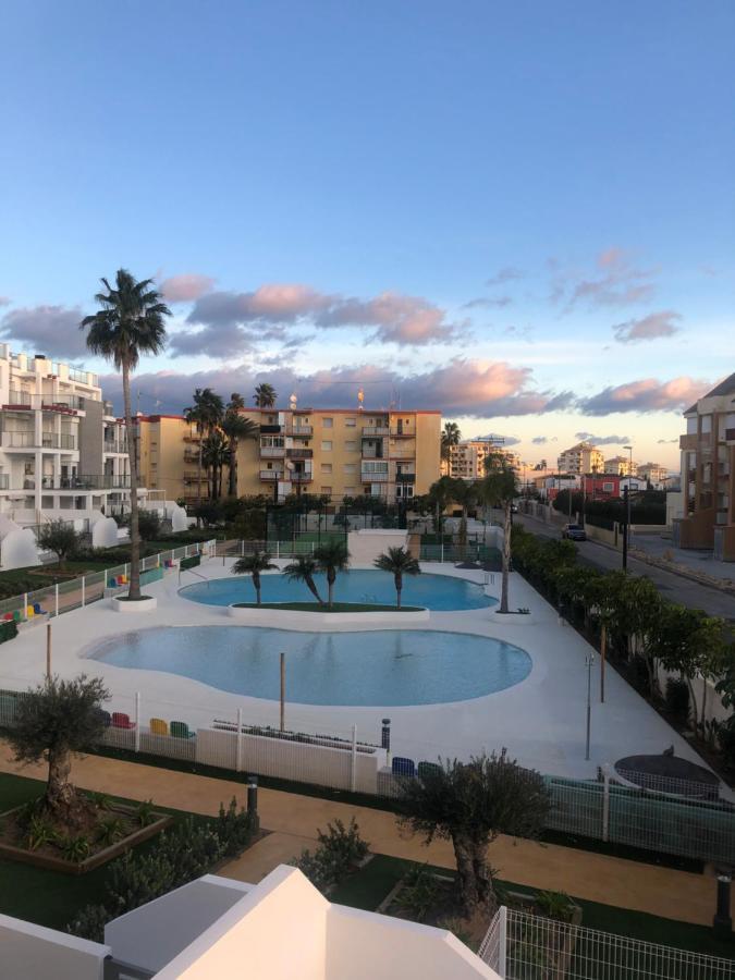 Sunny Apartment In Denia With Outdoor Swimming Pool And Garage Parking Place Included, 300M From The Sandy Beach Kültér fotó