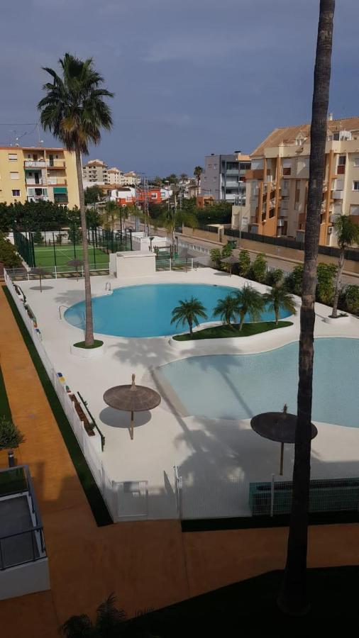 Sunny Apartment In Denia With Outdoor Swimming Pool And Garage Parking Place Included, 300M From The Sandy Beach Kültér fotó